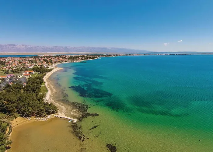 Апартаменты Gorgeous In With Wifi Вир